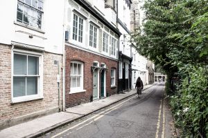 Connect with this beautiful city and celebrate the new TOAST Cambridge store opening. Wander further from the typical tourist routes with this guide to the best places to visit. Read more on Flourish & Wonder...